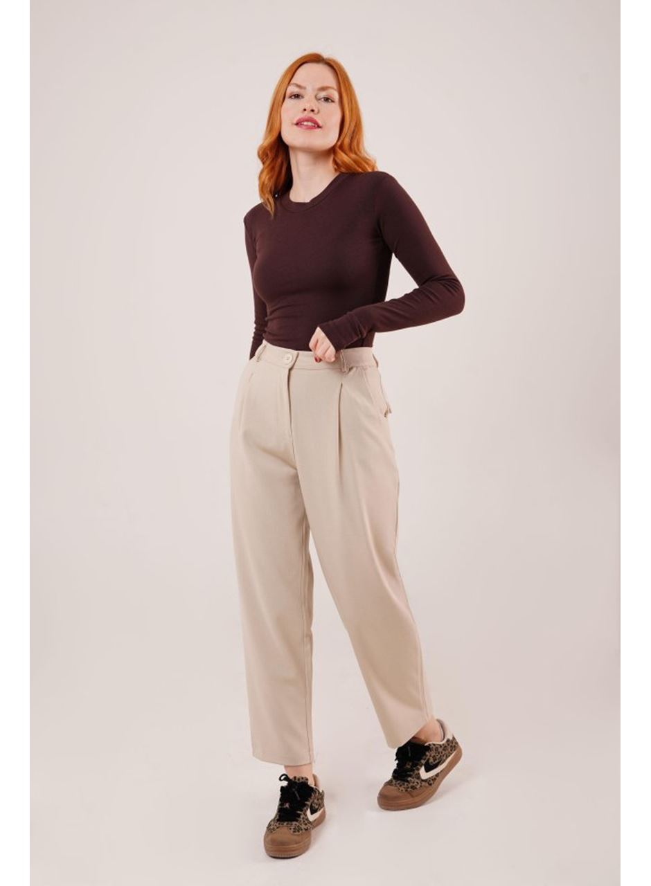 Kapama Cep Detaylı Krem Pantolon