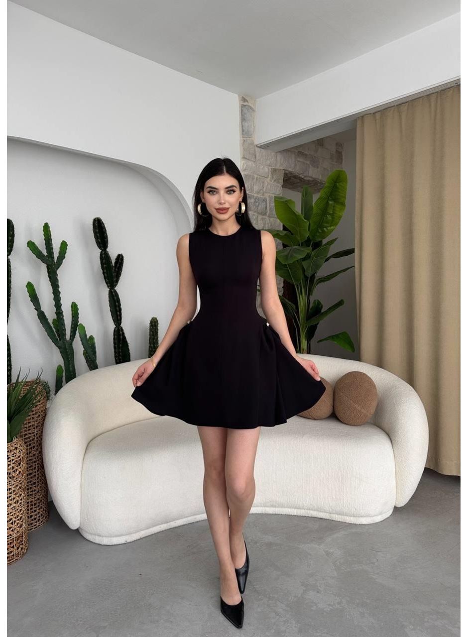 More İnci Detaylı Elbise