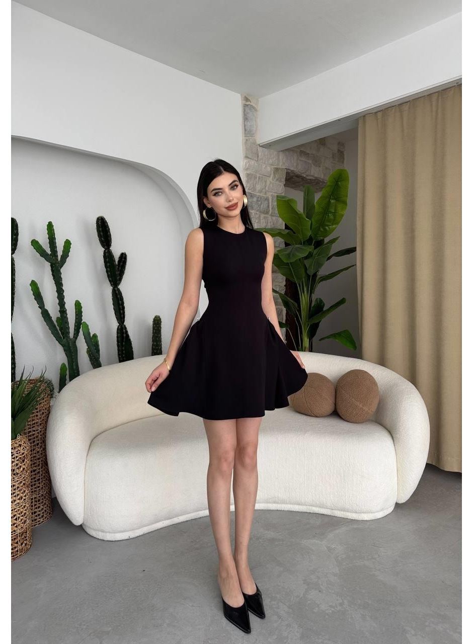 More İnci Detaylı Elbise