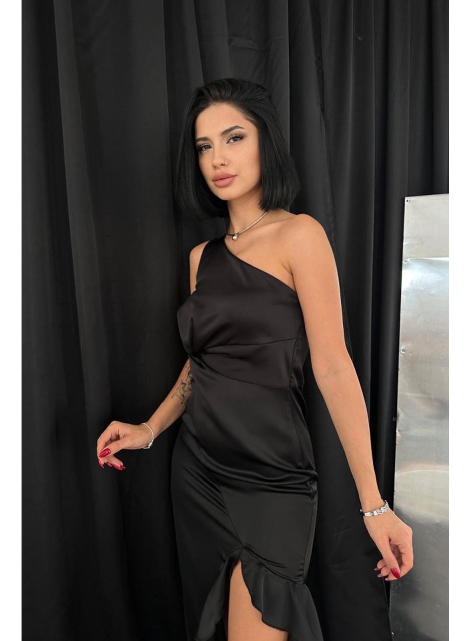 Siyah Volanlı Saten Abiye