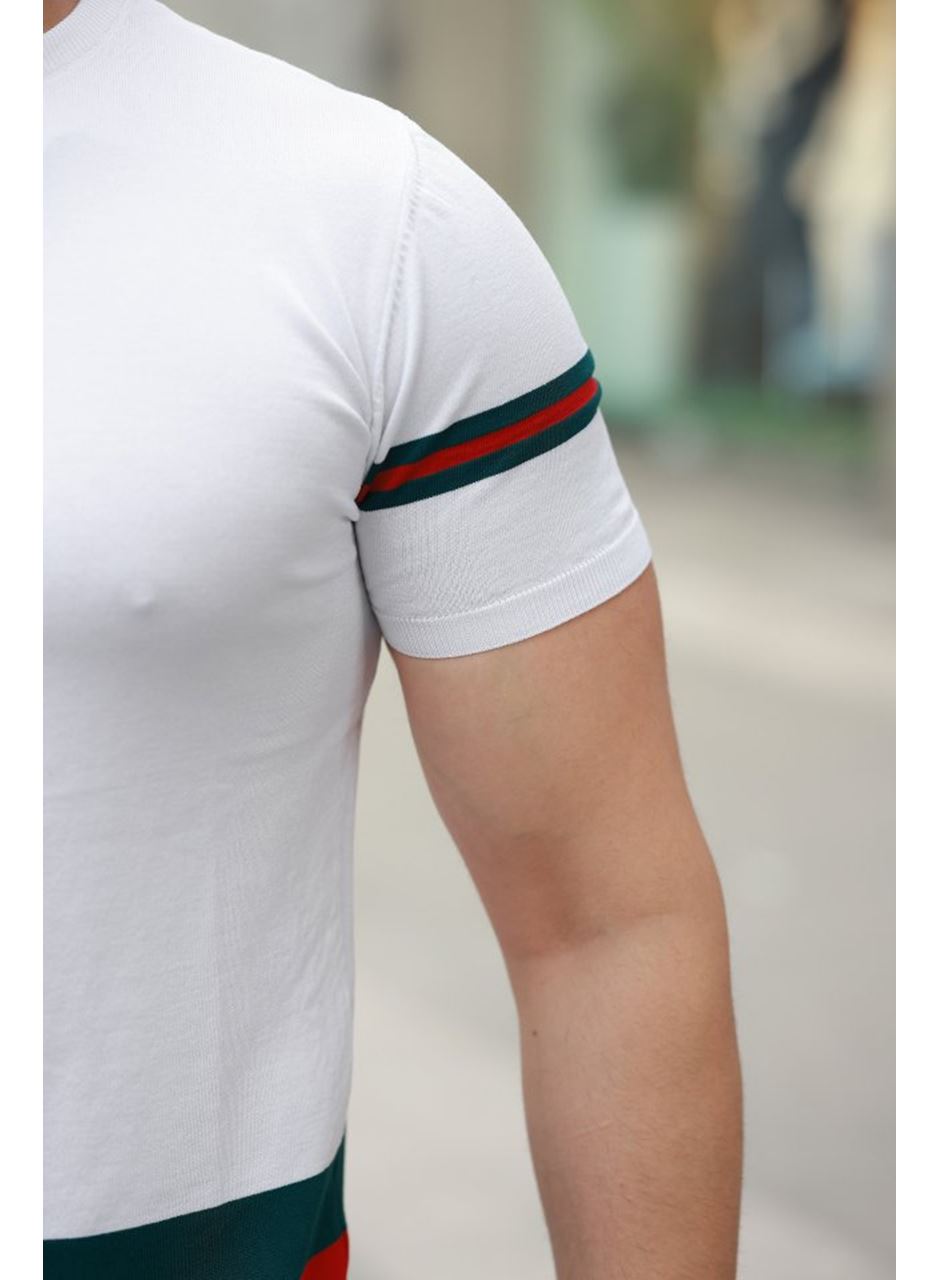 Erkek Bisiklet Yaka Bel Ve Kol şerit Desenli Kısa Kollu Tişört