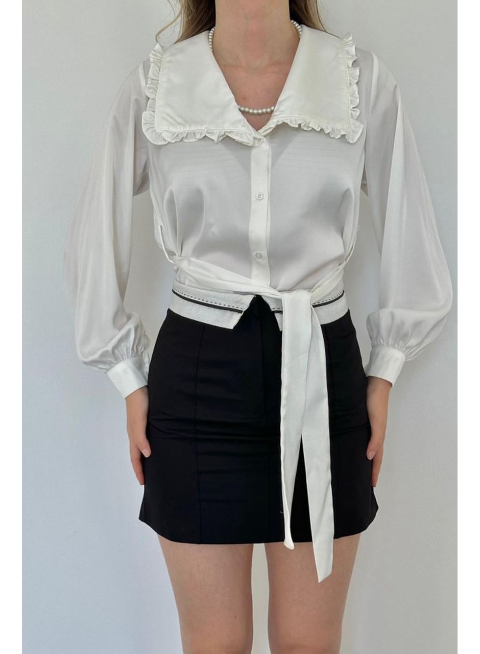 Beyaz Yakası Fırfırlı Kuşaklı Saten Gömlek