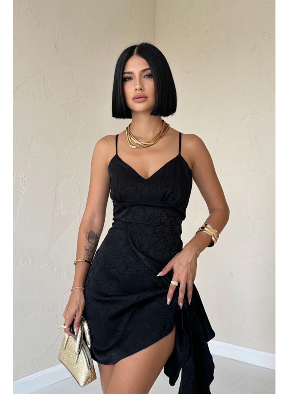 Siyah Jakarlı Asimetrik Elbise