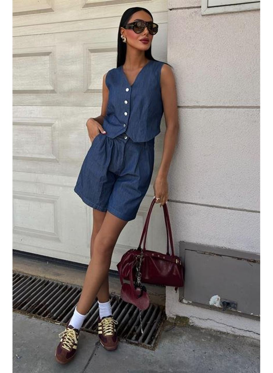 Gümüş Düğmeli Yelek Ve Şort Tensel Takım 10174