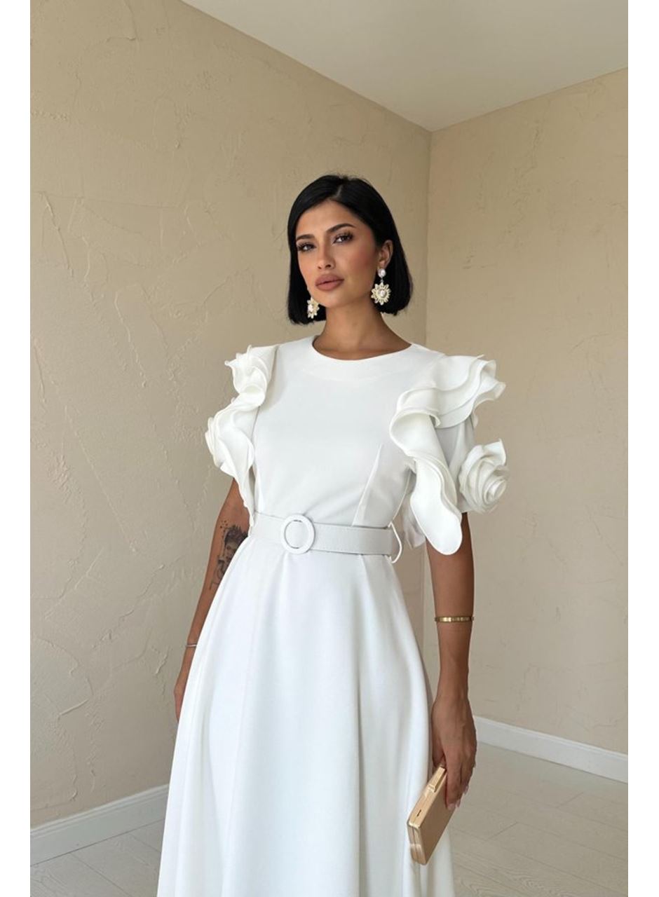 Beyaz Kolları Volanlı Kemerli Elbise