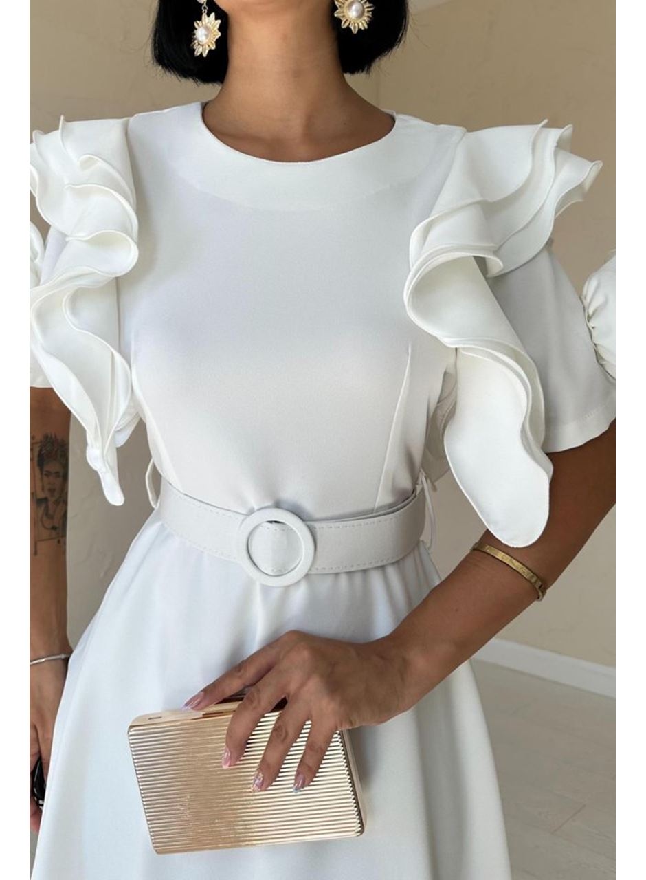 Beyaz Kolları Volanlı Kemerli Elbise