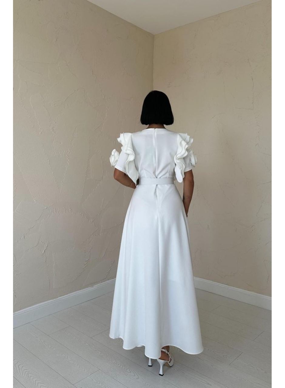 Beyaz Kolları Volanlı Kemerli Elbise