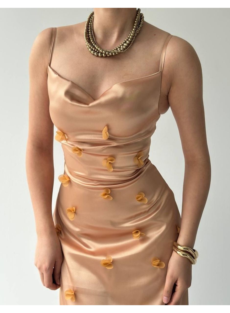 Dora Çiçek Detaylı Elbise