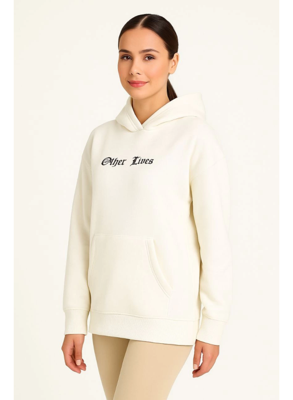 Oversize Üç İplik Şardonlu Kapüşonlu Sweatshirt – Beyaz “Other Lives” Ön Ve Arka Baskılı, Kanguru Cepli, Ribanalı Rahat Kışlık Model Beyaz