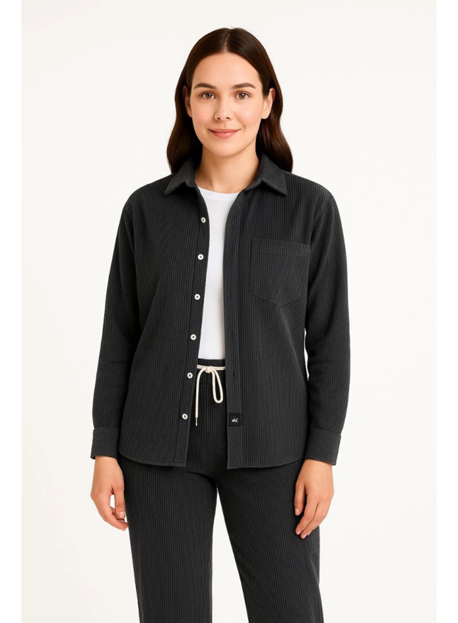 Kadife Oversize Takım – Gömlek Ve Pantolon İkili Set Füme Corduroy Şıklığı, Rahat Ve Zarif Duruş Yumuşak Dokulu Kadife Kumaş, Düğmeli Gömlek Üst Ve Lastikli Pantolon Alt Parça Ile Gün Boyu Konfor- Siyah