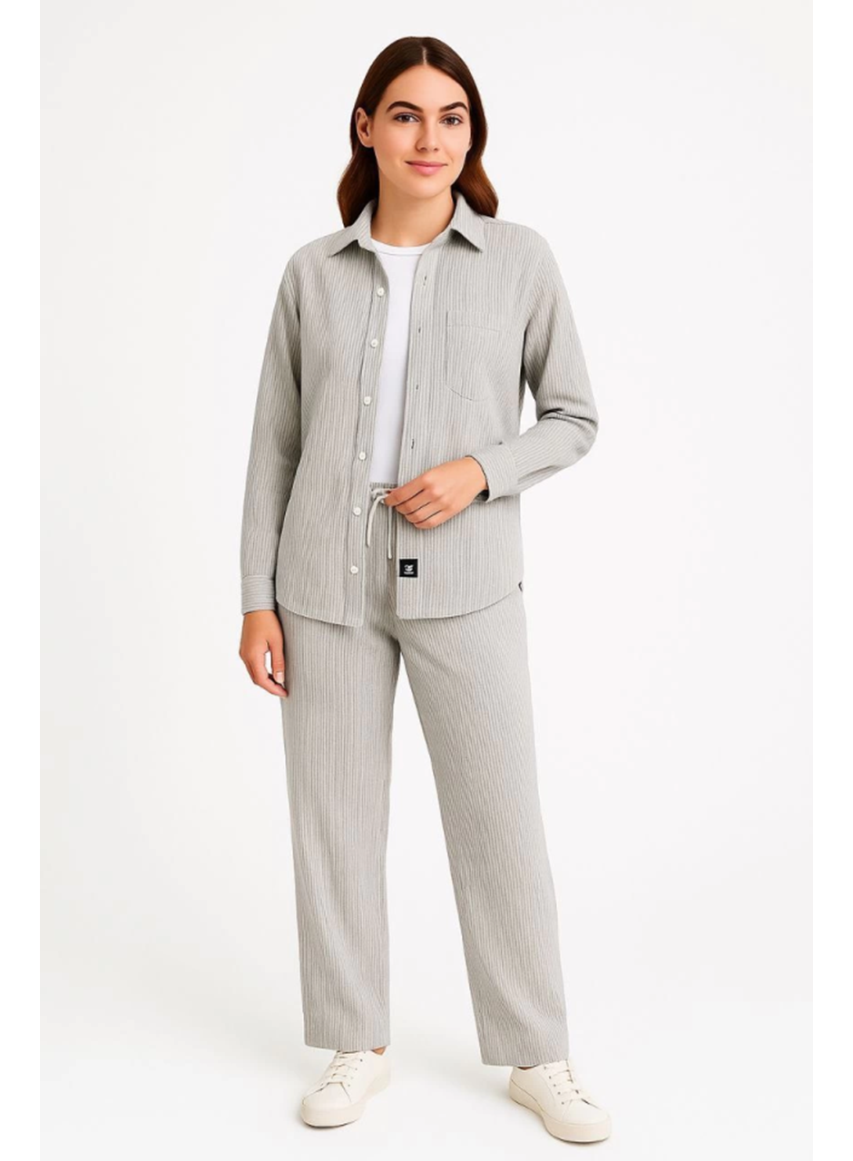 Kadife Oversize Takım – Gömlek Ve Pantolon İkili Set Füme Corduroy Şıklığı, Rahat Ve Zarif Duruş Yumuşak Dokulu Kadife Kumaş, Düğmeli Gömlek Üst Ve Lastikli Pantolon Alt Parça Ile Gün Boyu Konfor- Gri