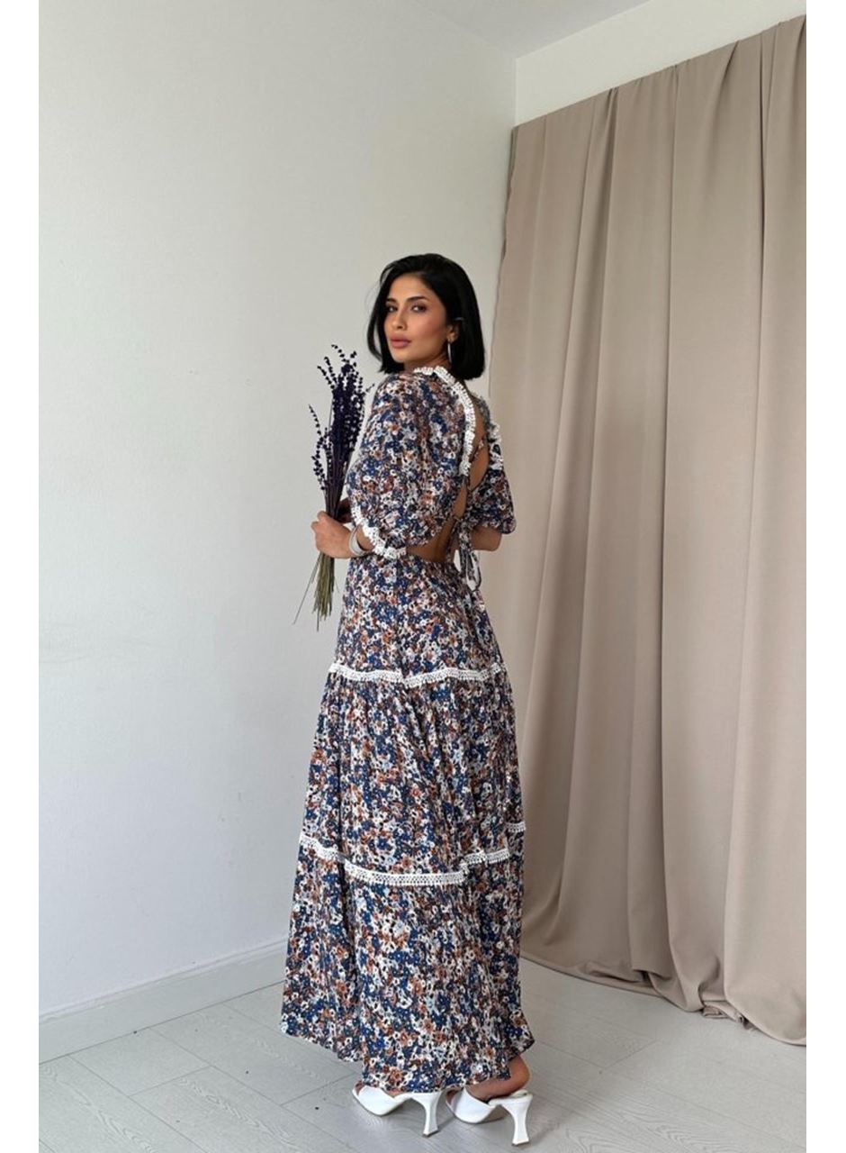 Desenli Sırtı Dekolteli Brode Elbise