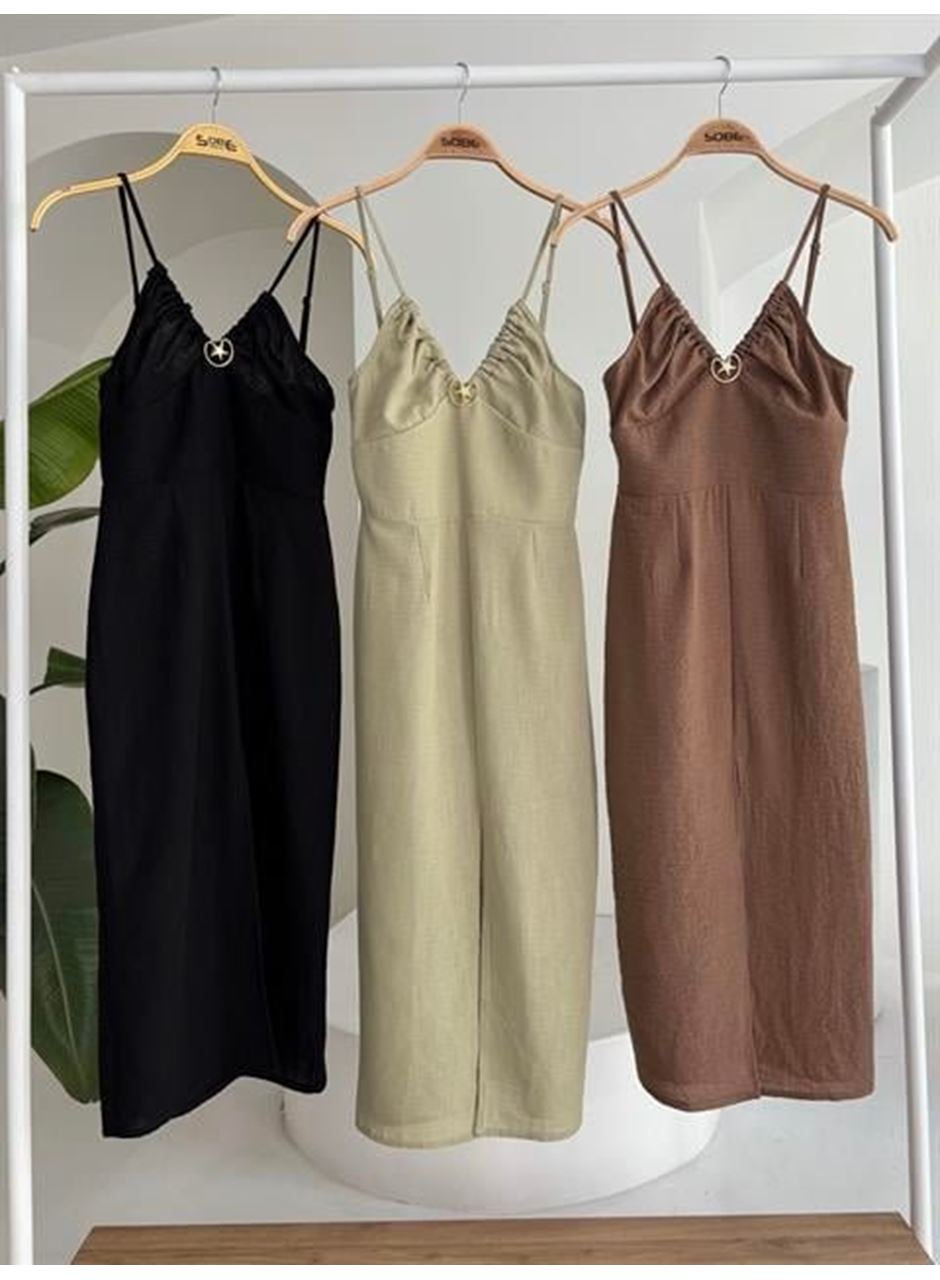 Göğsü Aksesuarlı Önü Yırtmaçlı Elbise 2899