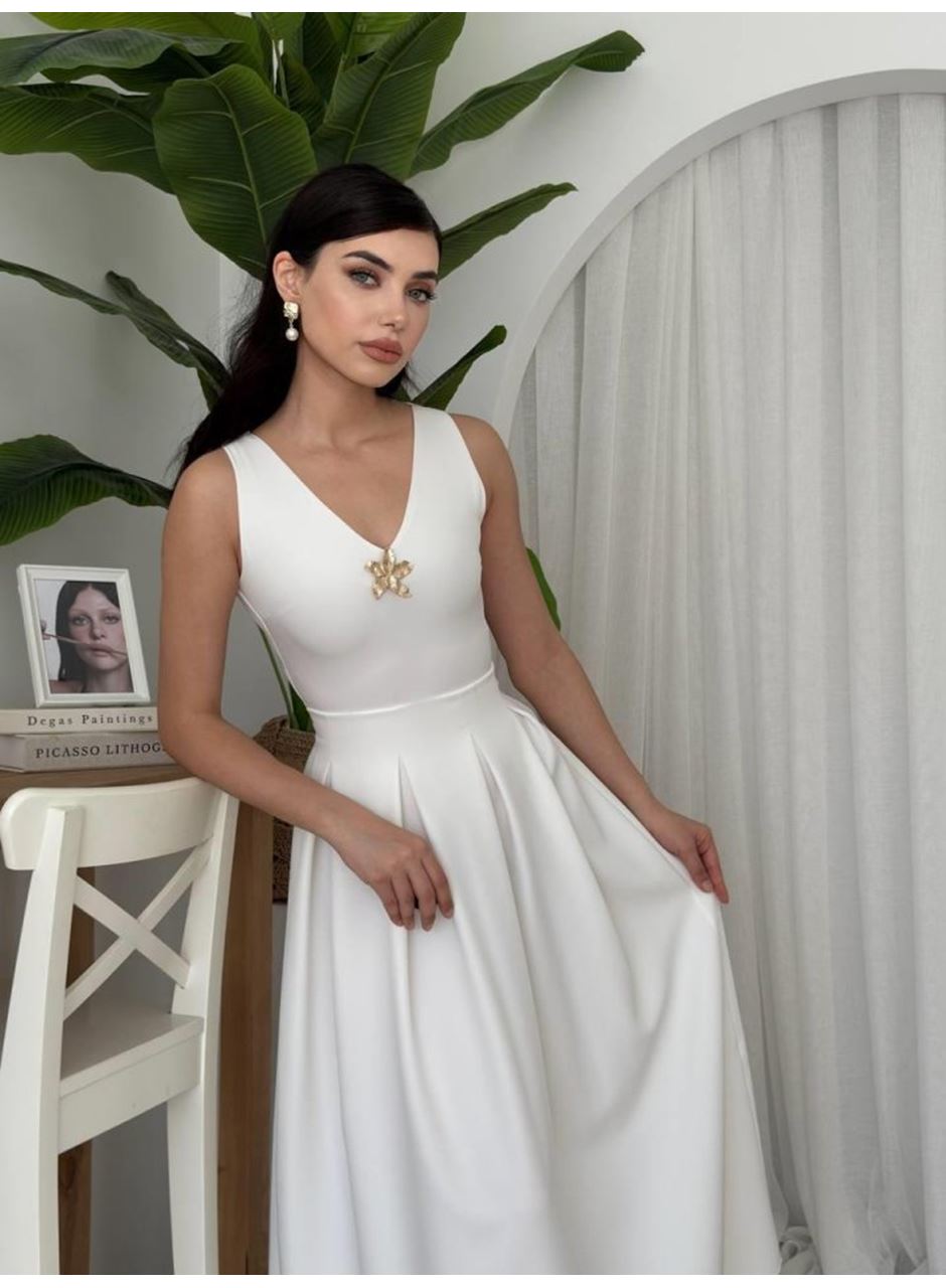 Late Yıldız Detaylı Elbise