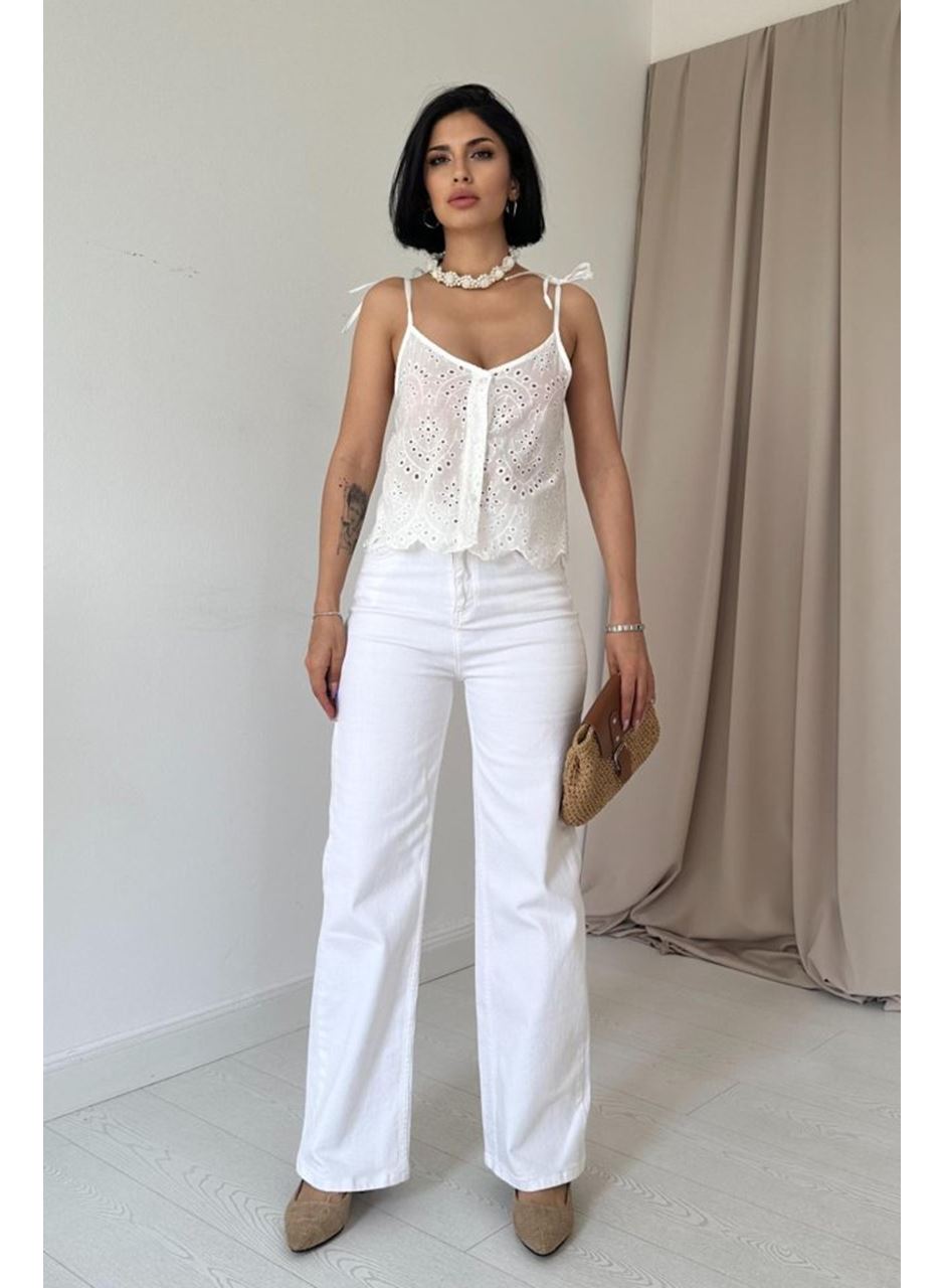 Beyaz Bağcıklı Brode Bluz