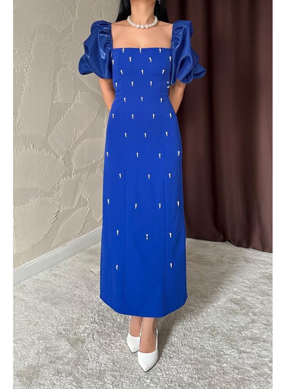 Saks İşlemeli Kolu Garnili Elbise