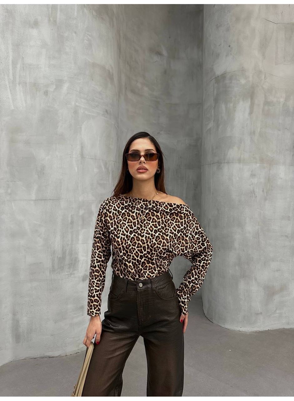 Kadın Leopar Desenli Düşük Omuzlu Bluz