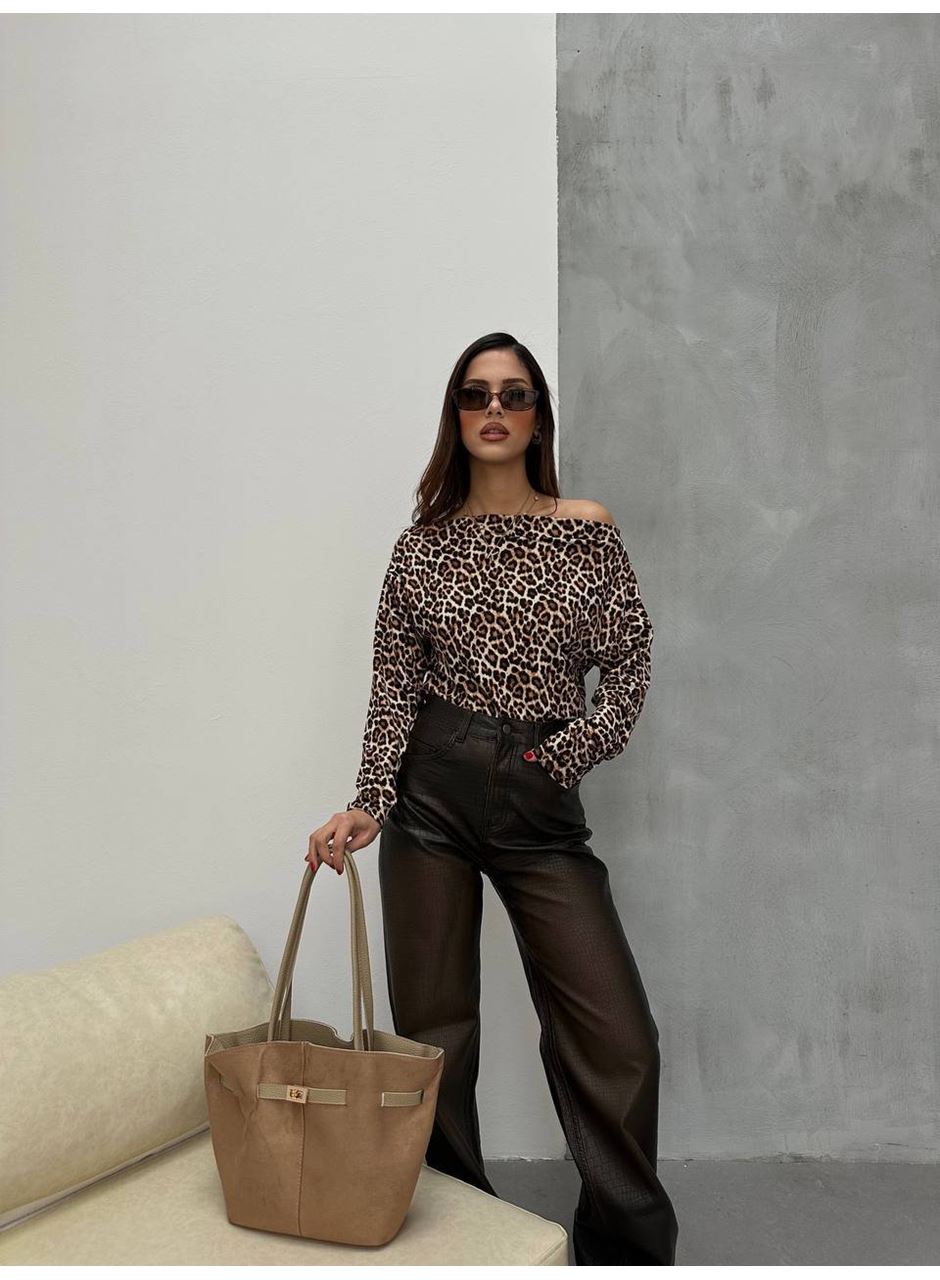 Kadın Leopar Desenli Düşük Omuzlu Bluz