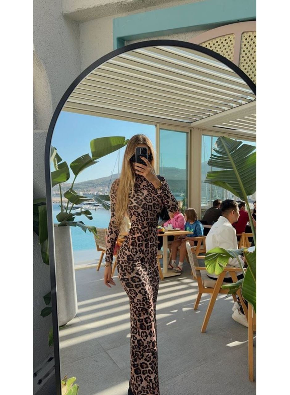 Kadın Leopar Desenli Sırt Dekoltelı Maxı Boy Elbise