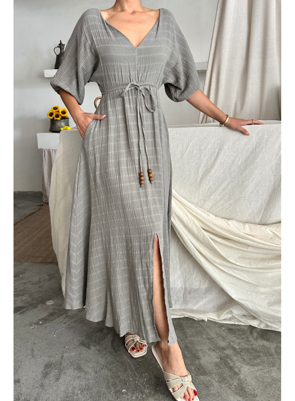 V YAKA BEL BONCUK BAĞLAMALI MÜSLİN ELBİSE YIRTMAÇ DETAYLI - Gri