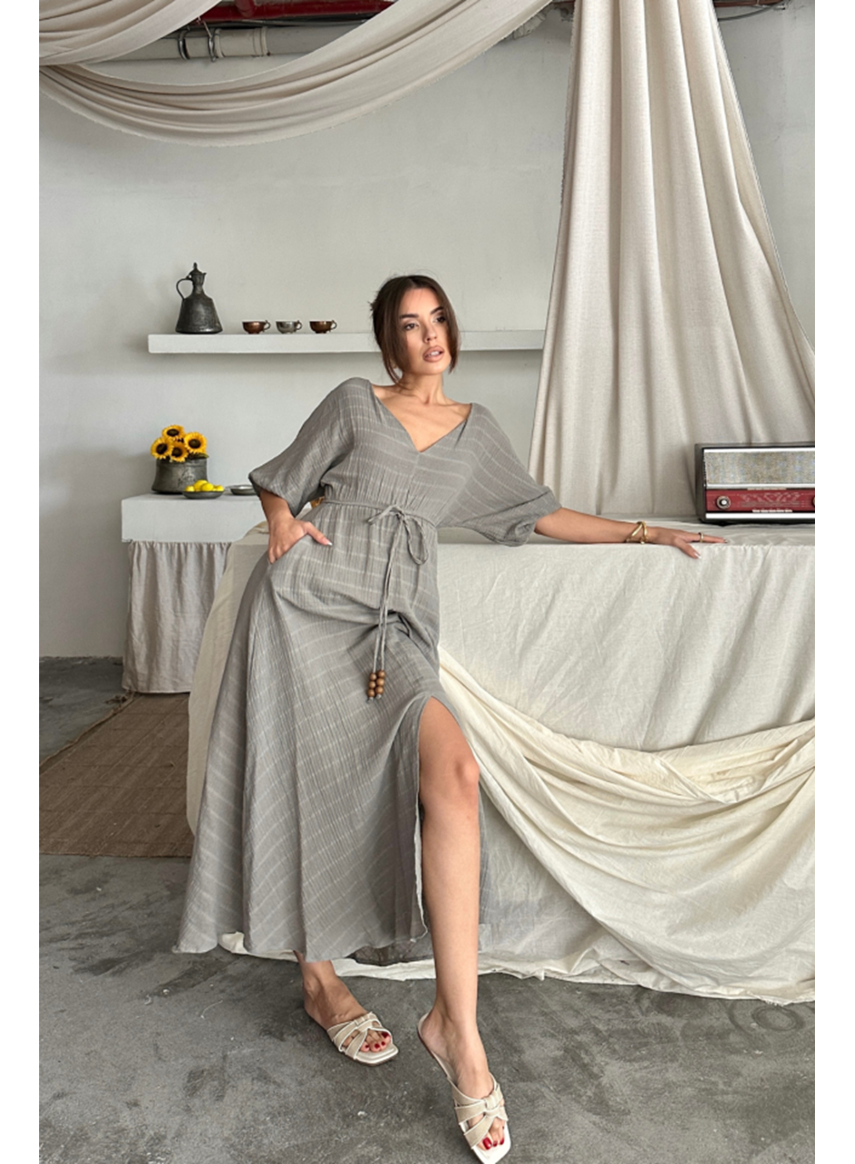 V YAKA BEL BONCUK BAĞLAMALI MÜSLİN ELBİSE YIRTMAÇ DETAYLI - Gri