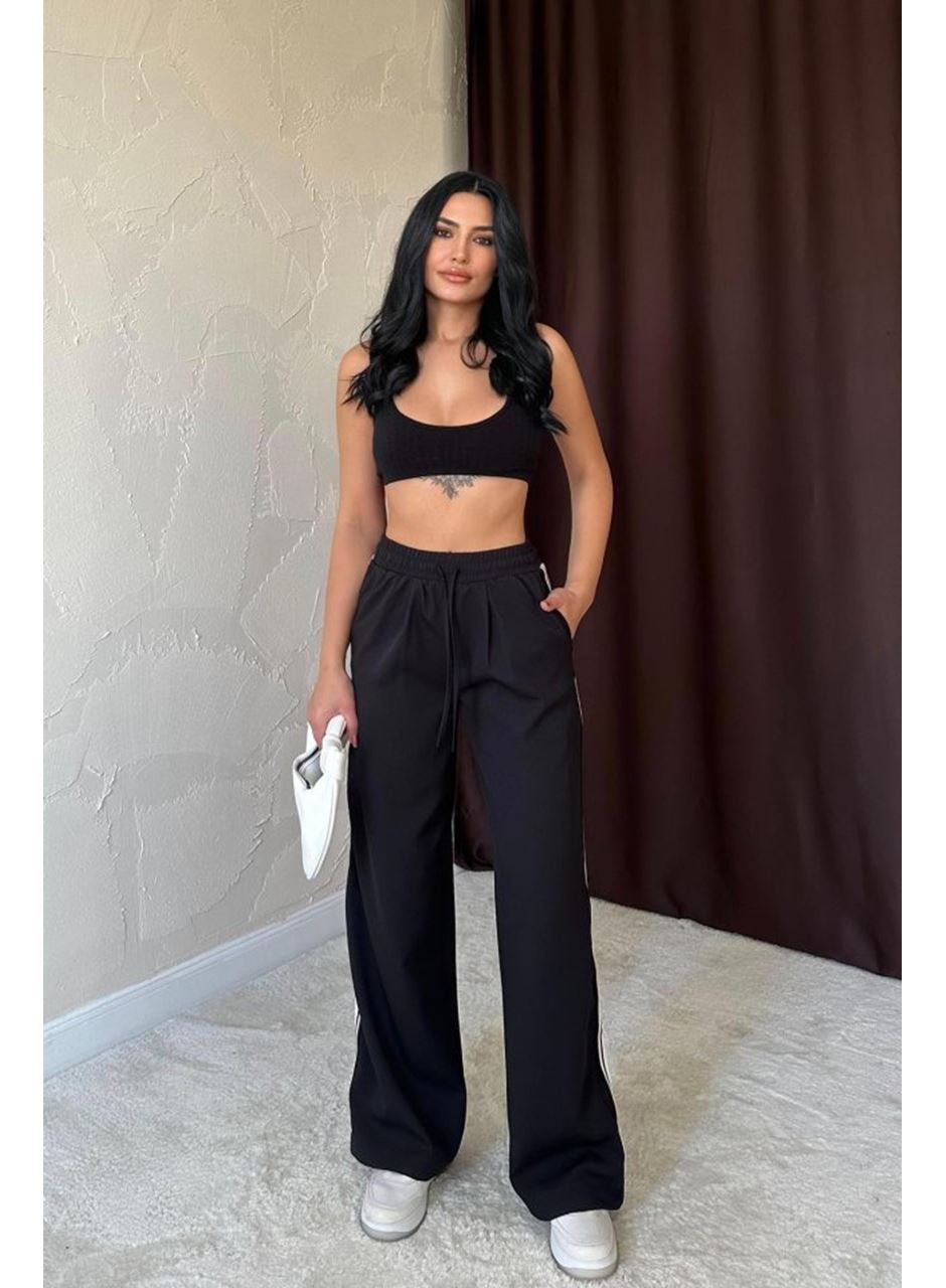 Siyah Yanları Şeritli Pantolon