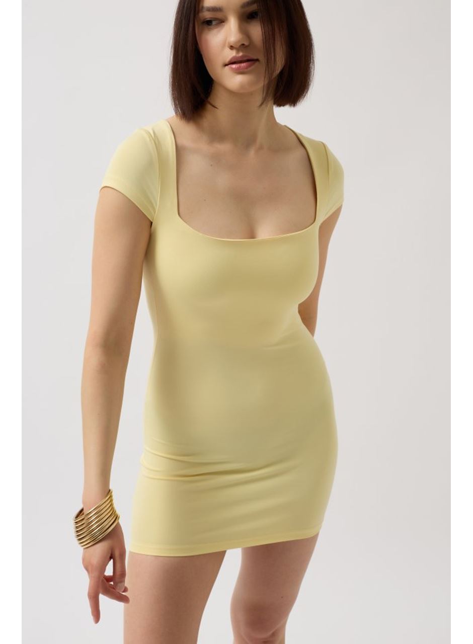 Pencere Detay Mini Dekolte Elbise