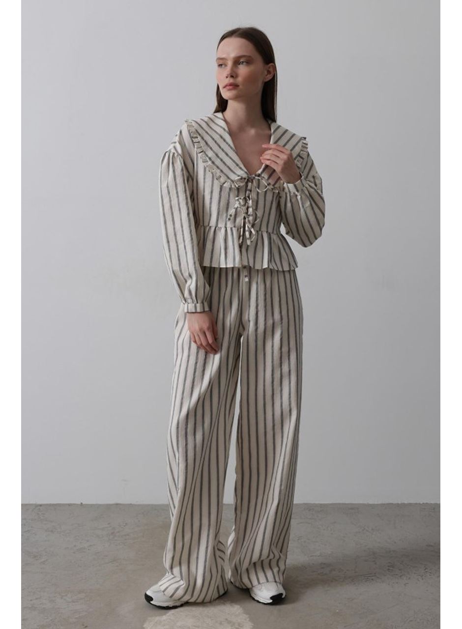 Bebe Yakalı Önü Bağlamalı Takım - Natür