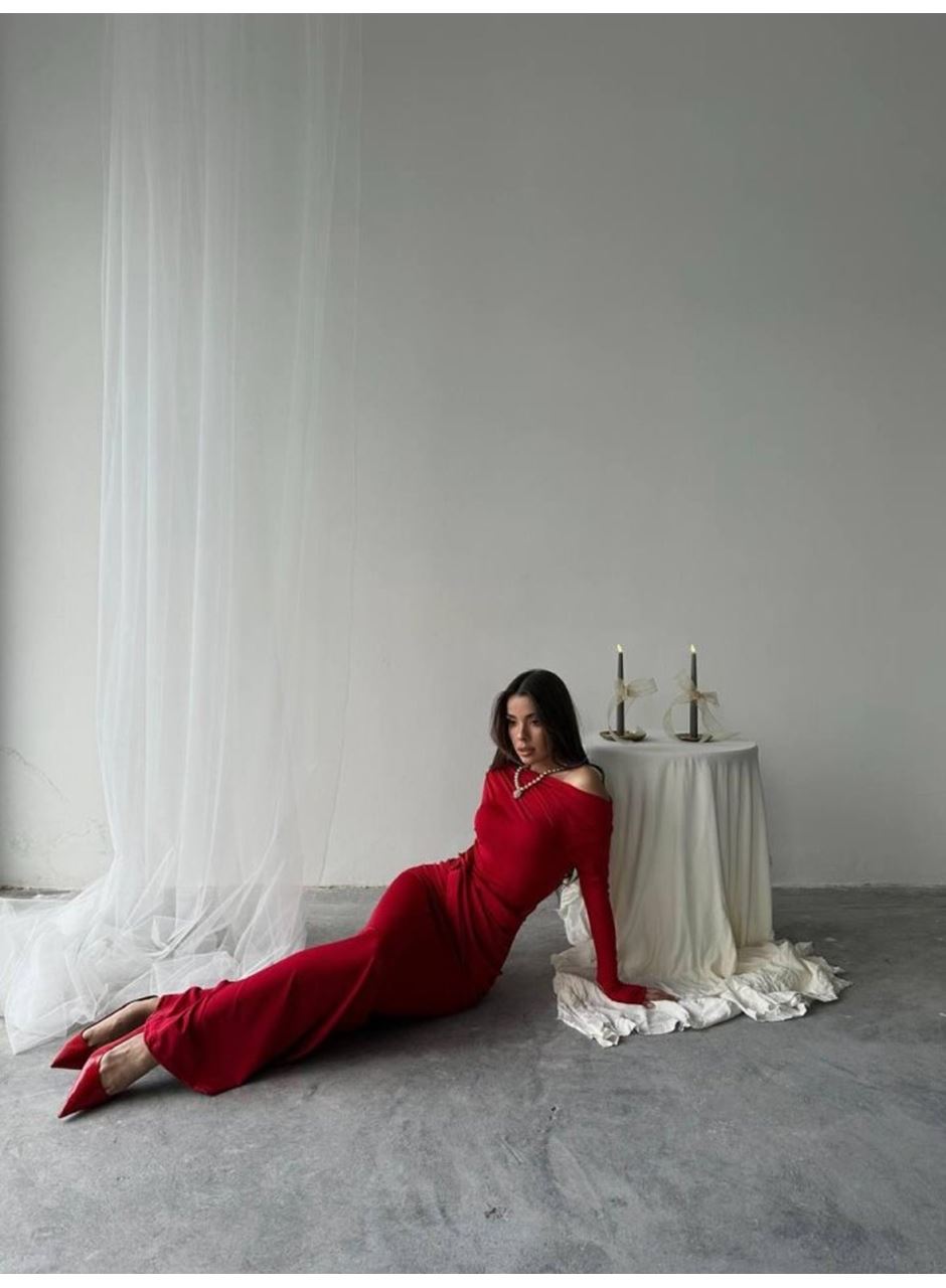 Kayık Yaka Uzun Kurdele Elbise