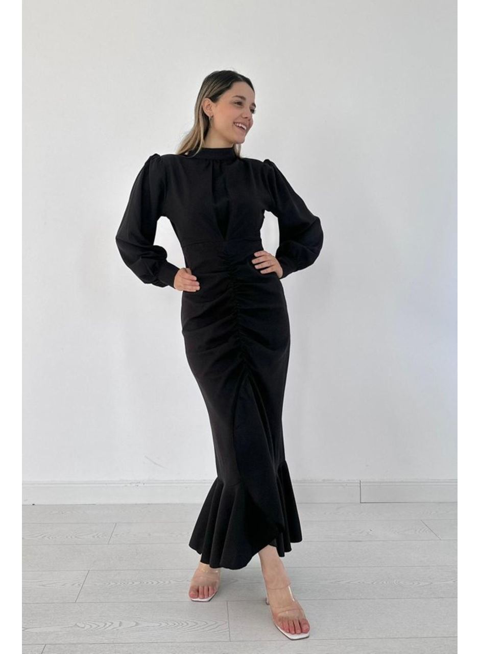 Siyah Volanlı Uzun Kol Elbise