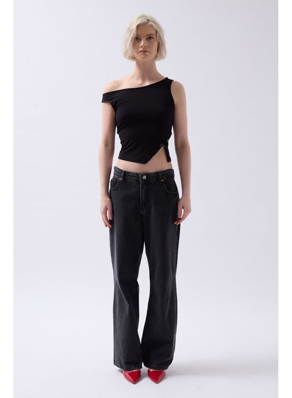 Kayık Yaka Yırtmaç Detay Bluz