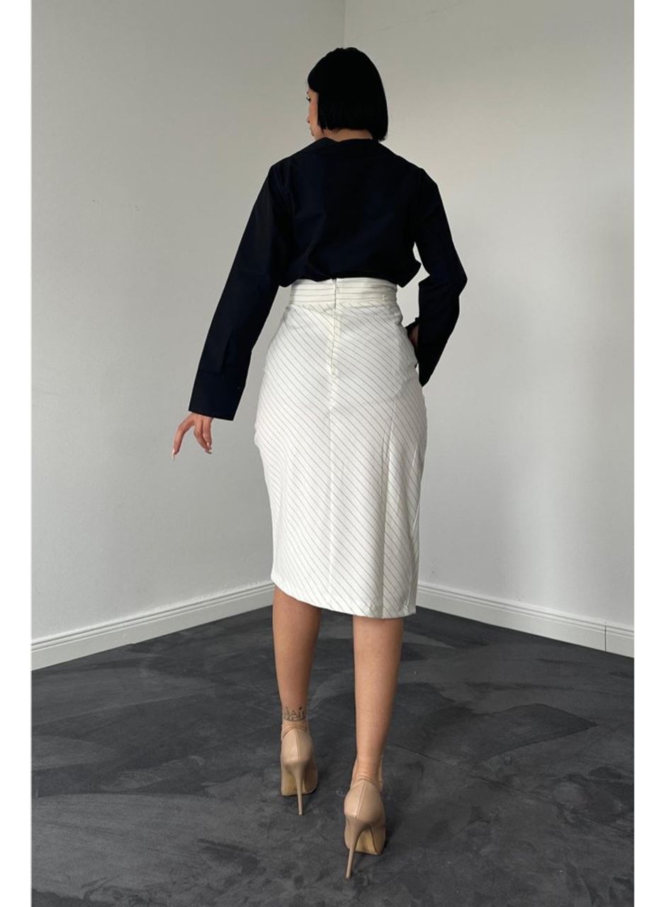 Beyaz Çizgili Poliviskon Etek