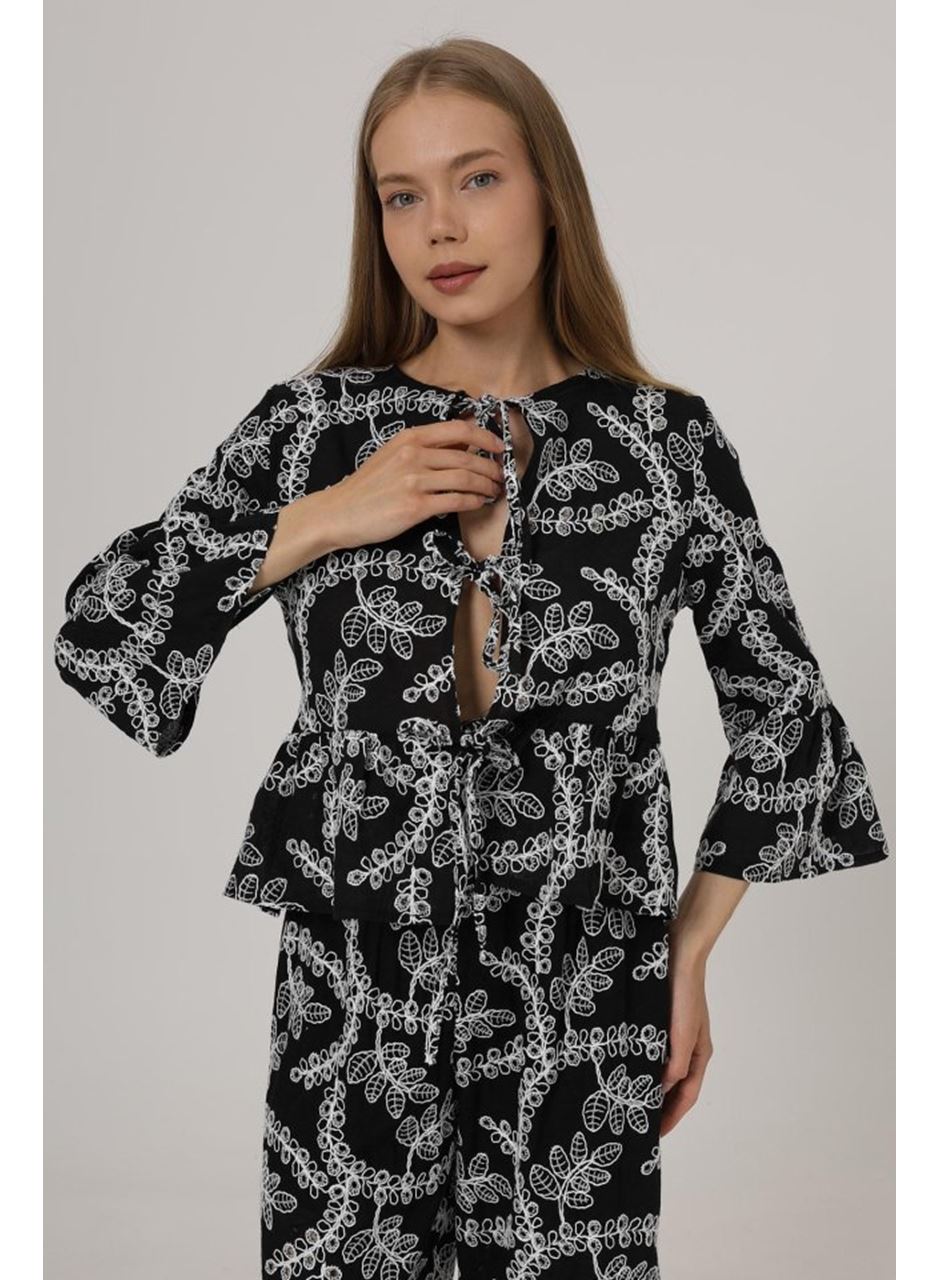 Fiyonk Bağlamalı Brode Bluz - Siyah