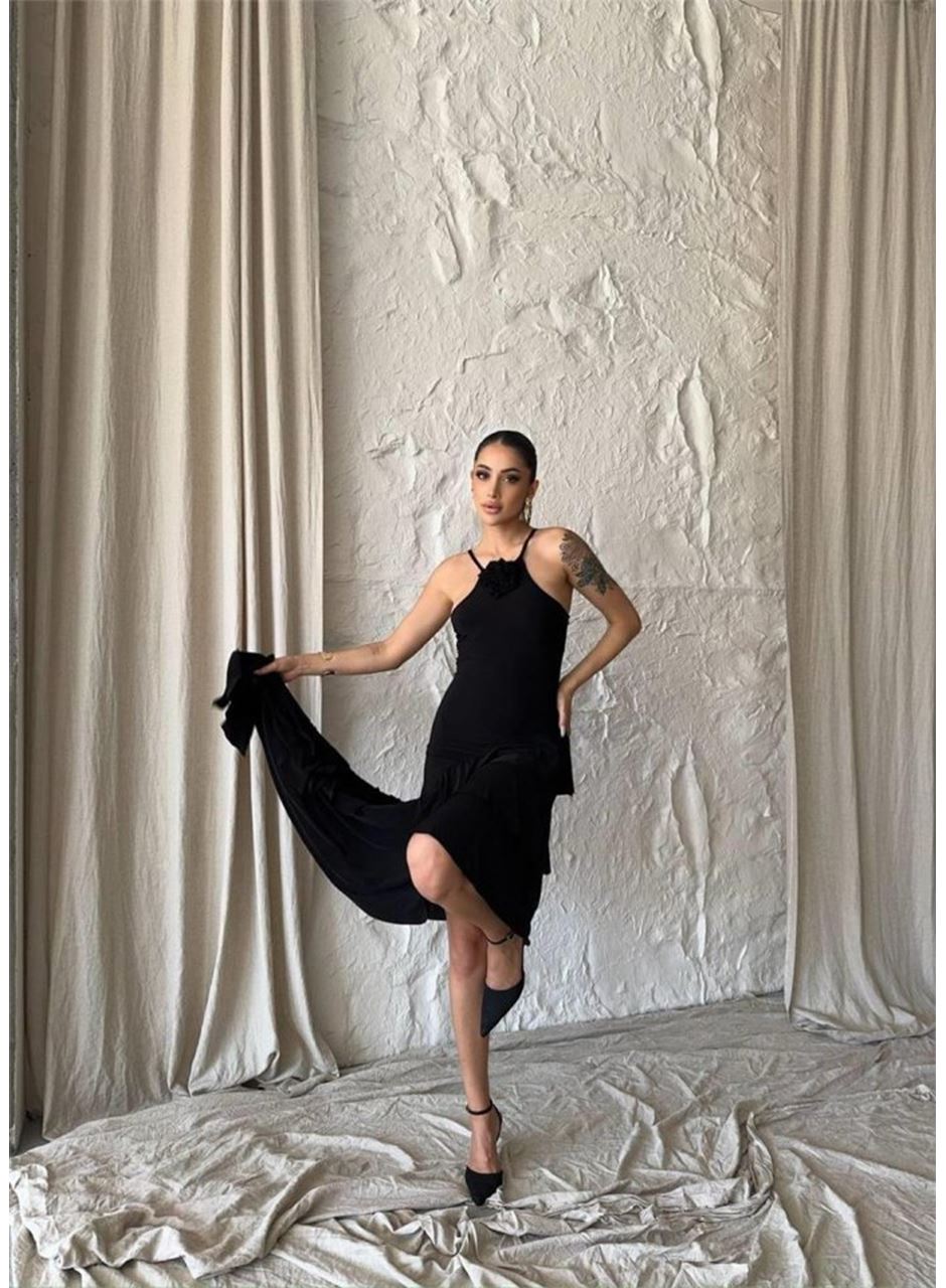 GÜLLÜ ELBİSE ASİMETRİK KATLI - Siyah