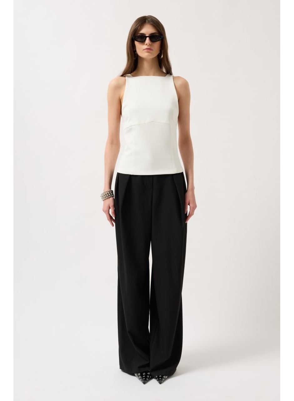 Sırt Kurdele Detay Bluz