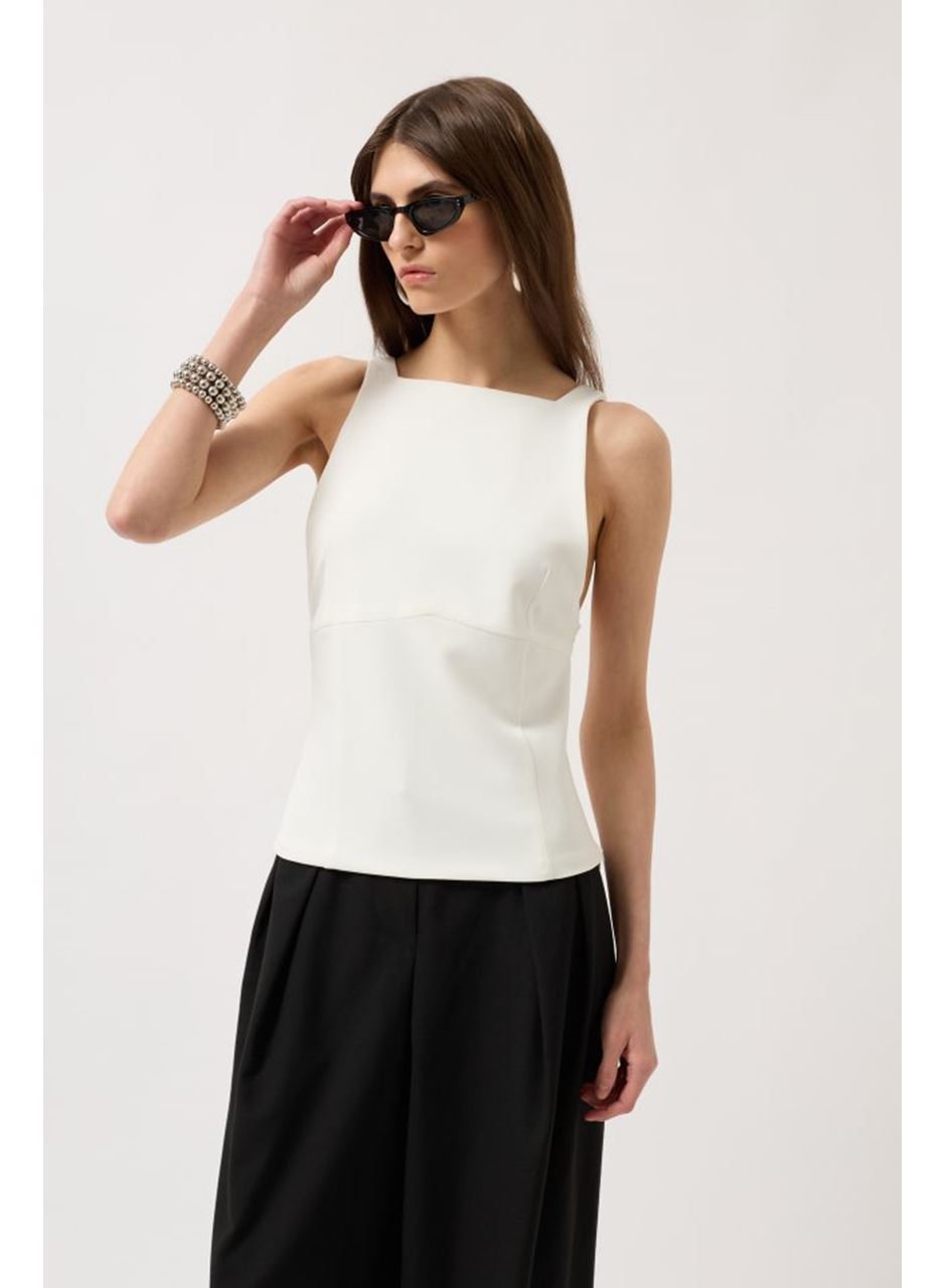 Sırt Kurdele Detay Bluz