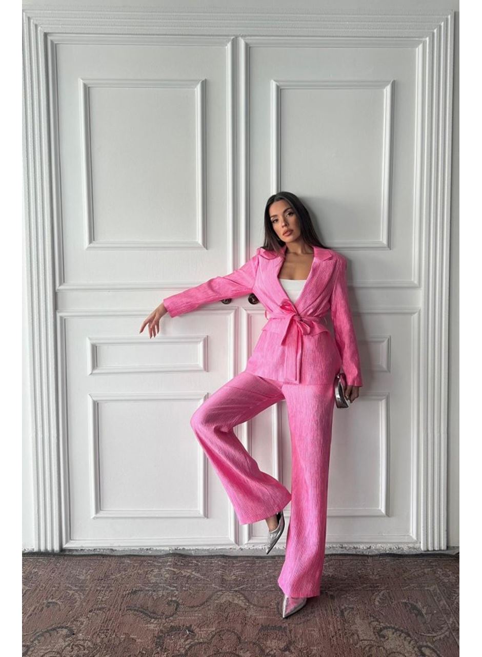 Pembe Beli Kuşaklı Ceket Ve Pantolon Parlak Takım