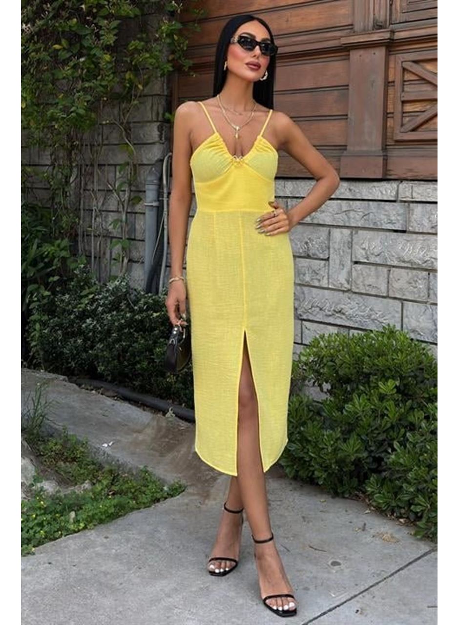 Göğsü Aksesuarlı Önü Yırtmaçlı Elbise 2899