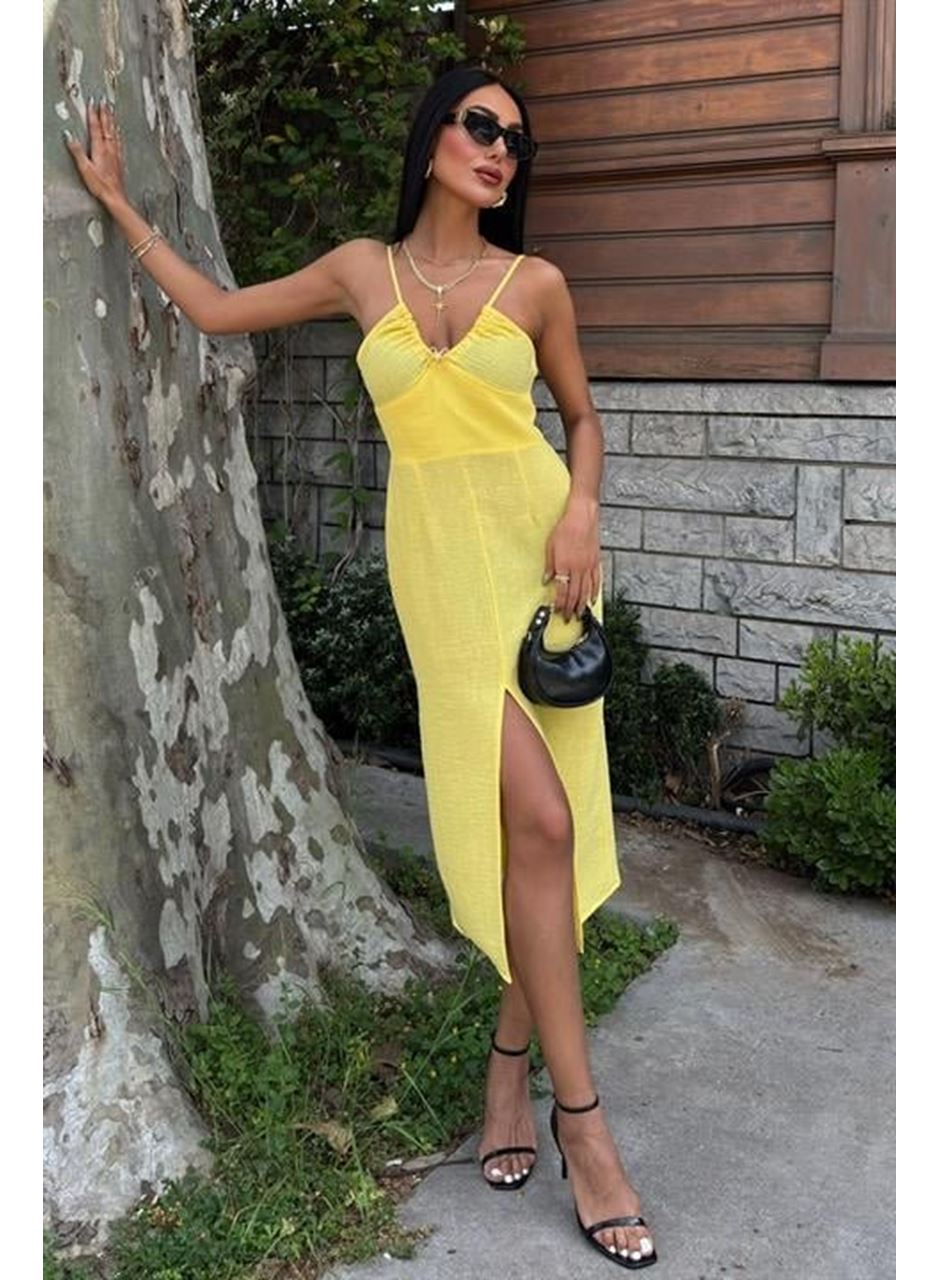 Göğsü Aksesuarlı Önü Yırtmaçlı Elbise 2899