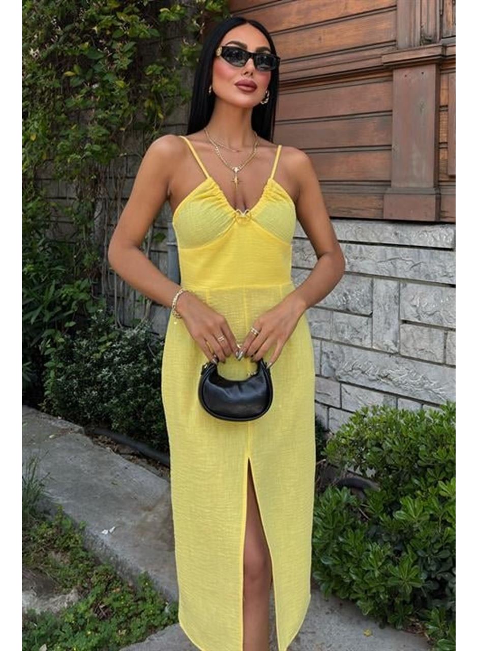 Göğsü Aksesuarlı Önü Yırtmaçlı Elbise 2899