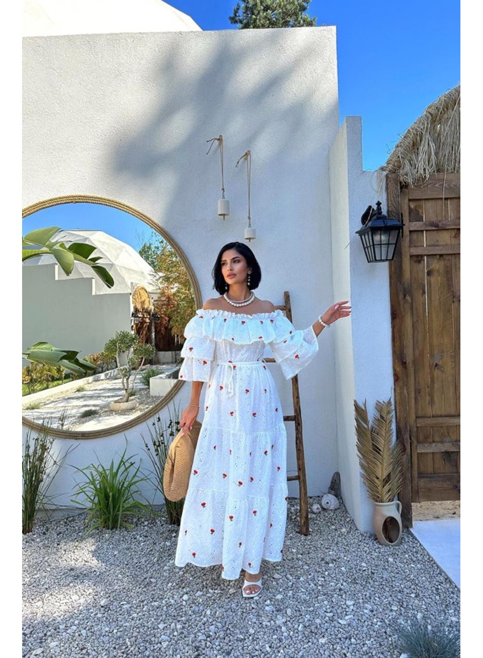 Kırmızı Omuzları Lastikli Brode Elbise