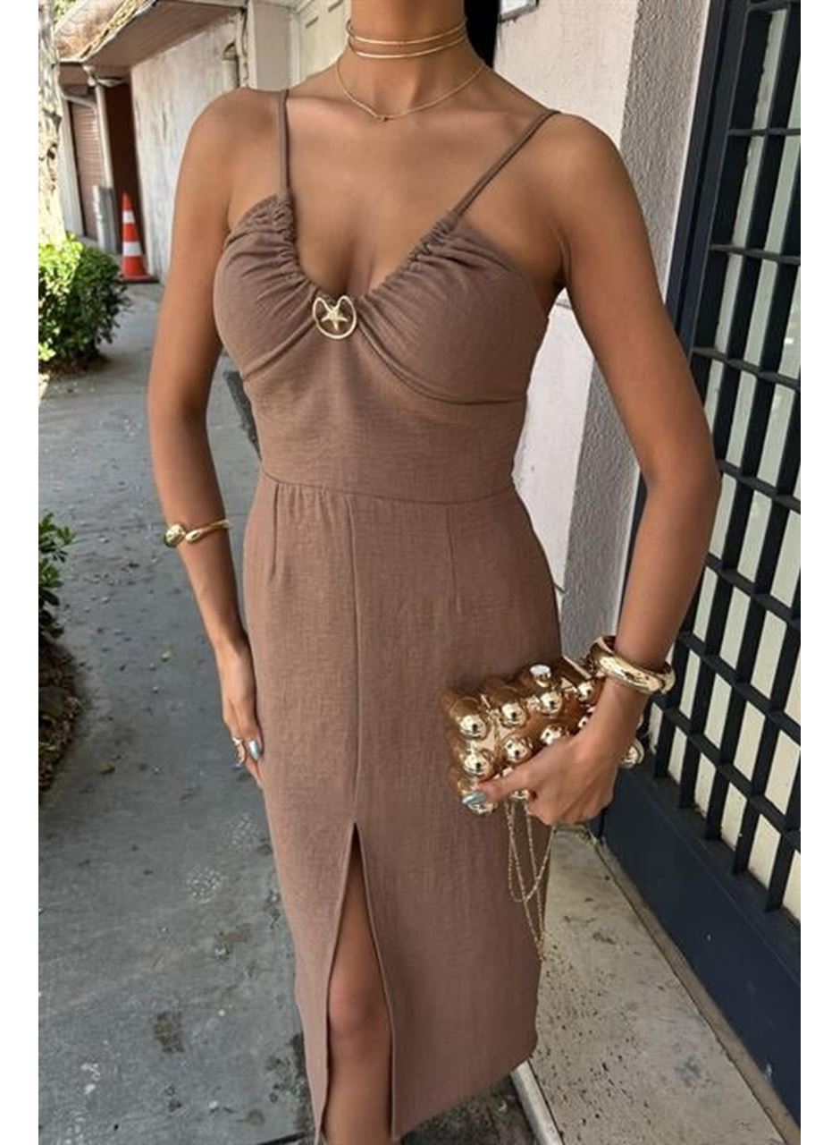 Göğsü Aksesuarlı Önü Yırtmaçlı Elbise 2899