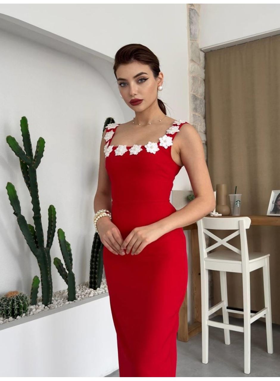 Mıng Çiçek Detaylı Elbise