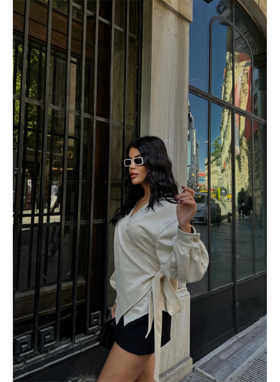 SÜET KRUVAZE BLUZ BAĞLAMA DETAYLI - Taş