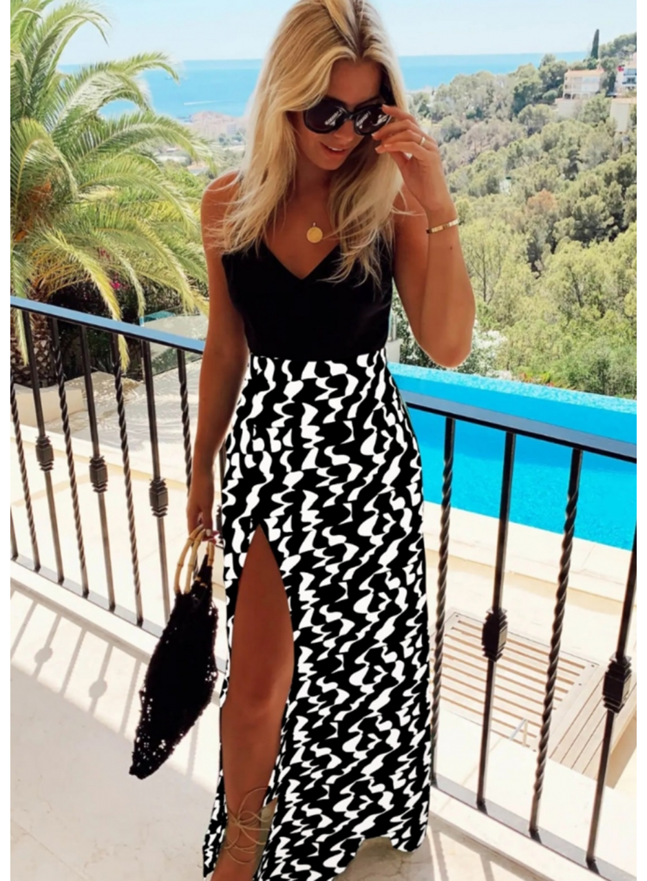Kadın Askılı V Yaka Eteği Dijital Baskılı Dalmaçya Desen Yırtmaçlı Mikro Kumaş Elbise