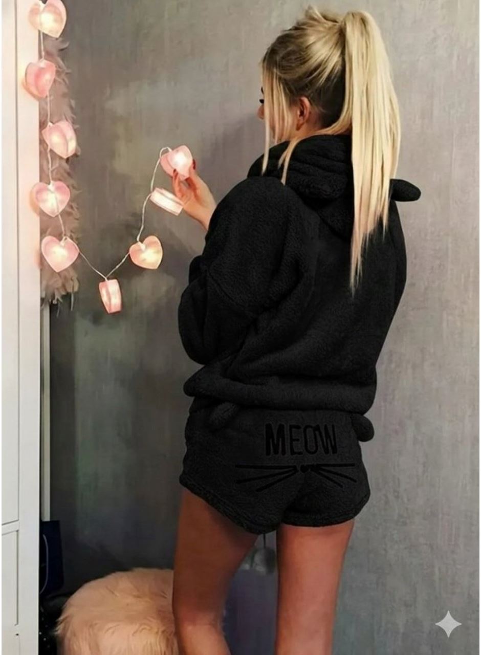 Kadın Uzun Kollu Kapşonlu Peluş Bluz Ve Kısa Short Ikili Takım