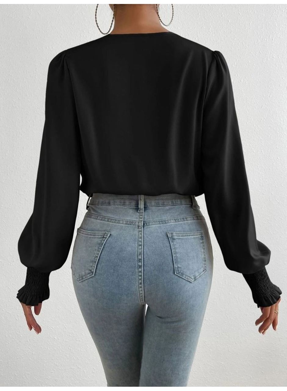 Kadın Uzun Kollu Dökümlü Kruvaze Yaka Kol Ucu Gipeli Sandy Bluz