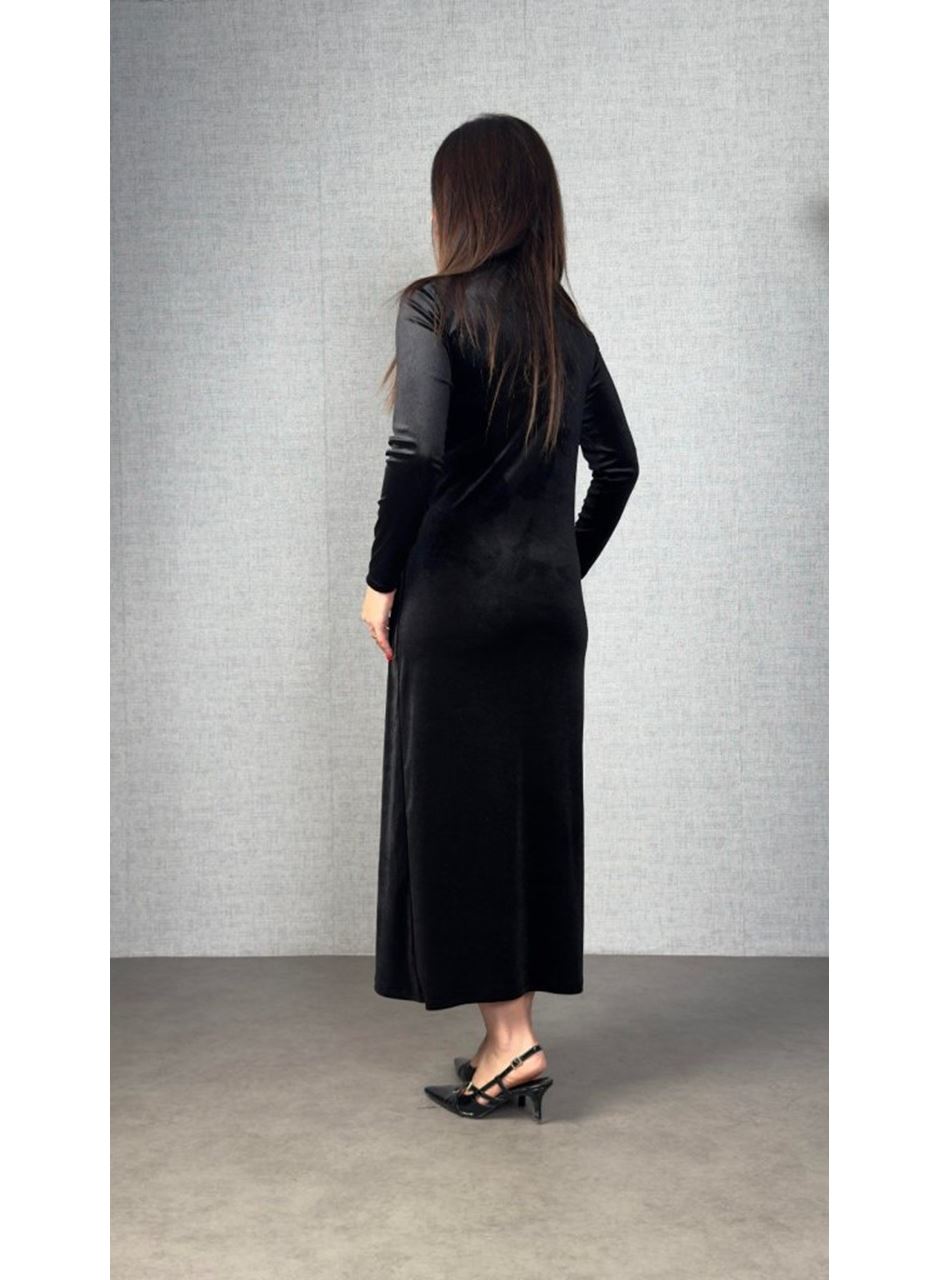 Kadı Uzun Kollu Omuzdan Büzgülü Yandan Taş Detaylı Uzun Kadife Elbise