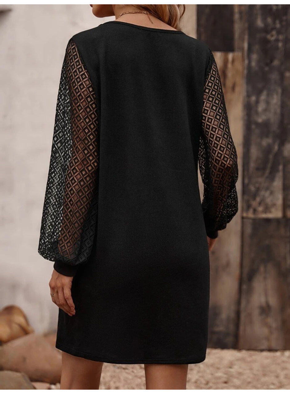 Kadın Uzun Kollu Dantelli V Yakalı Kısa Ithal Krep Elbise