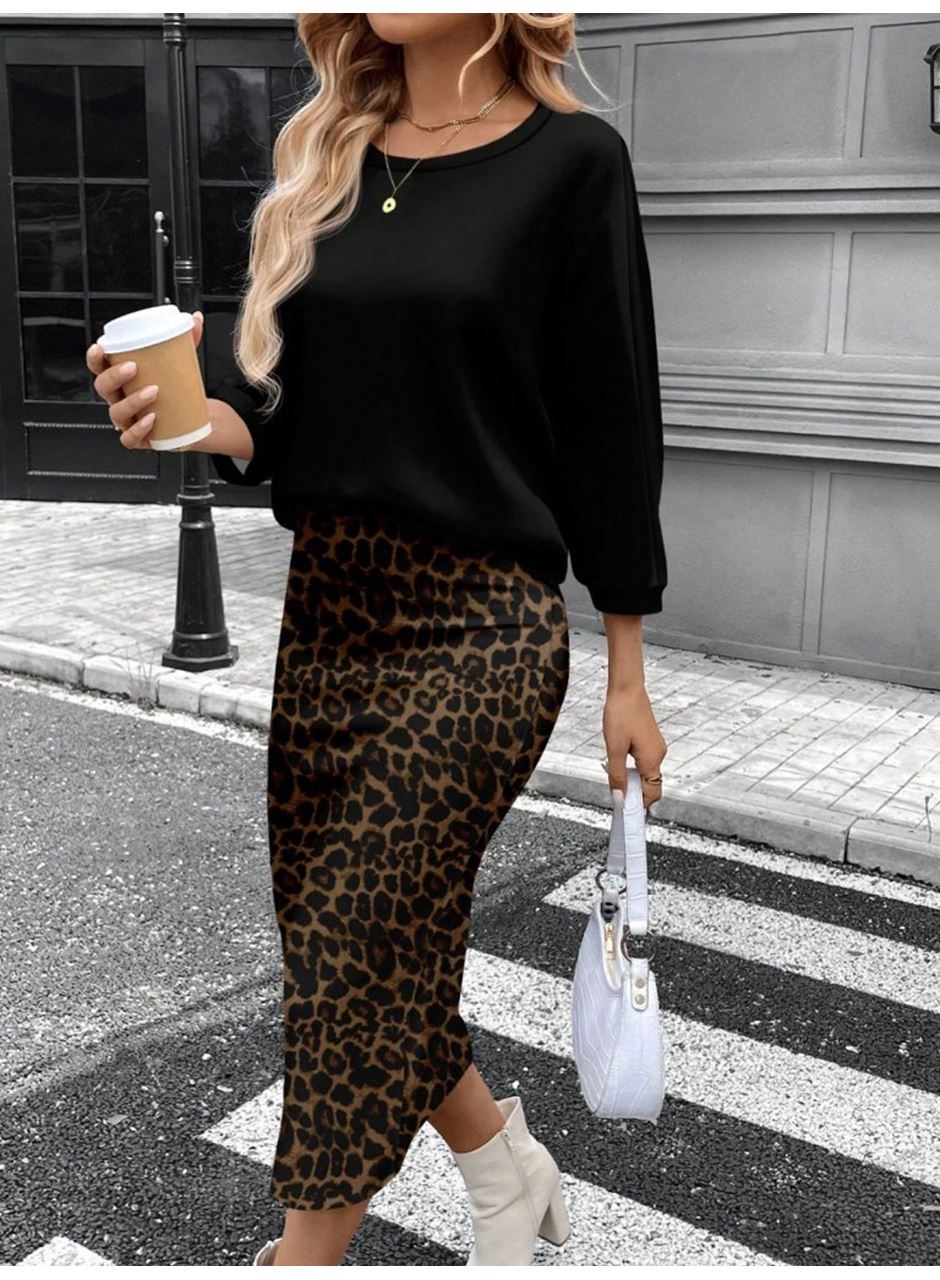 Kadın Uzun Kollu Bisiklet Yaka Modal Bluz Ve Leopar Desenli Etek Ikili Takım